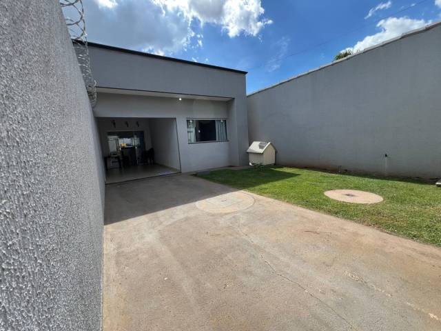 #11 - Casa para Venda em Goiânia - GO - 1