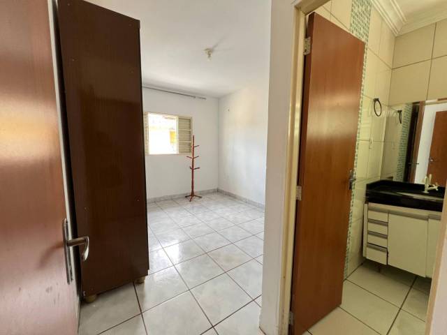 Casa para Venda em Goiânia - 4